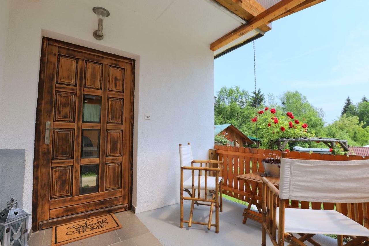 Adventure Cottage With Pool And Big Garden เบลด ภายนอก รูปภาพ